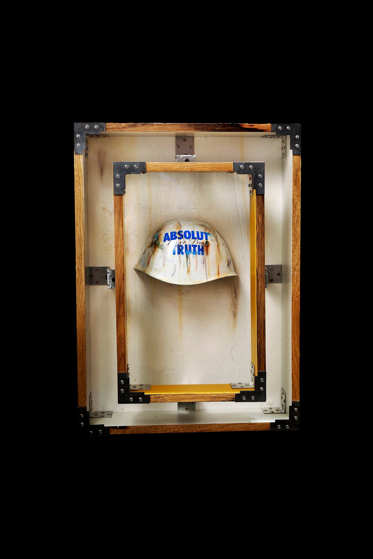 ABSOLUT TRUTH HELMET