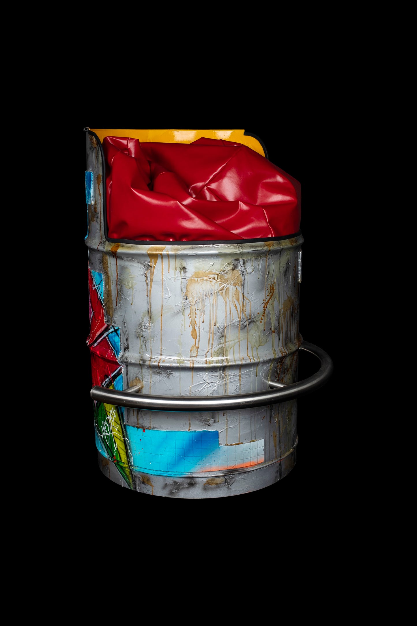 CUBIC BARREL CHAIR 1