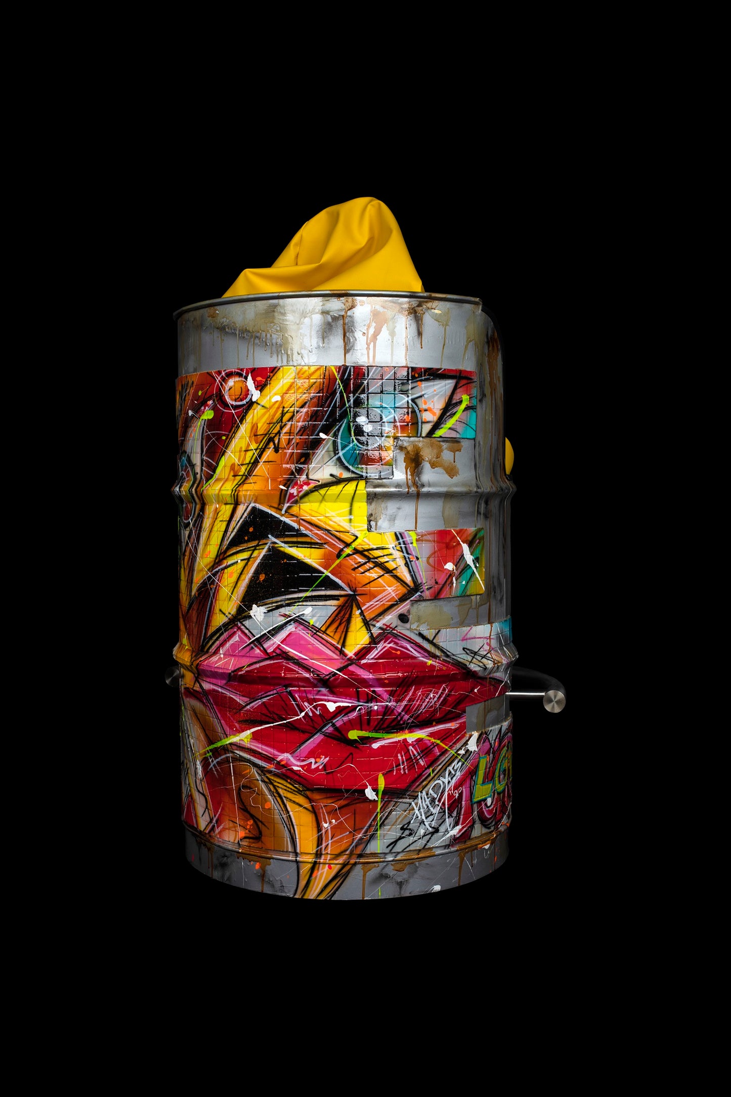 CUBIC BARREL CHAIR 3