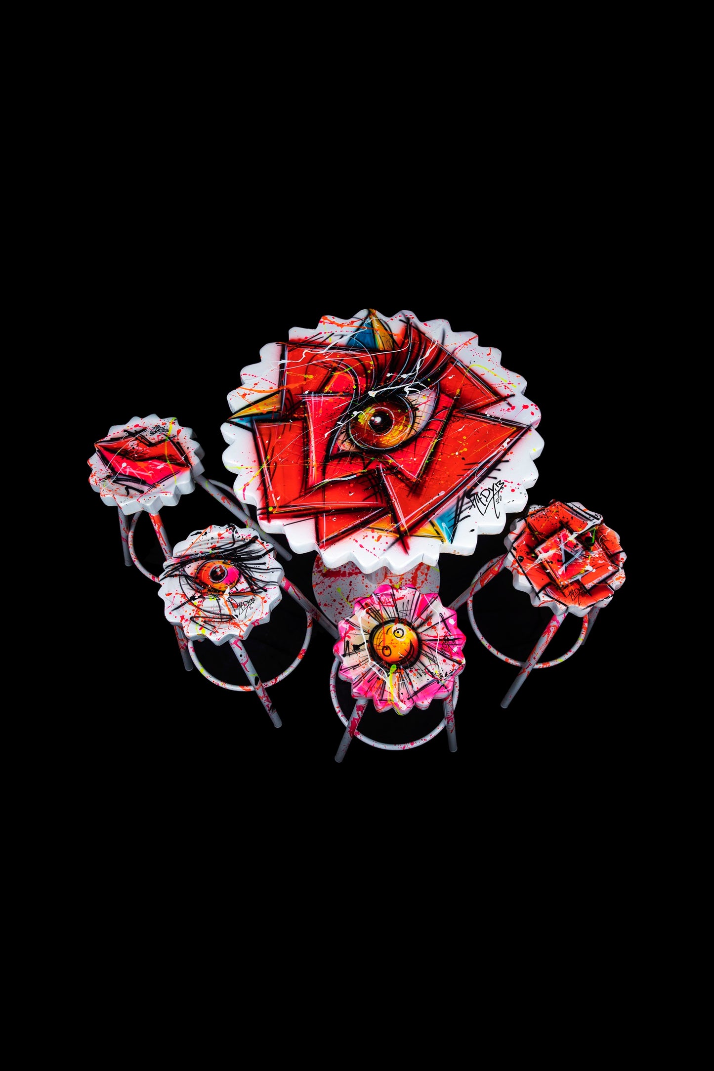 ROSE EYE TABLE - WHITE