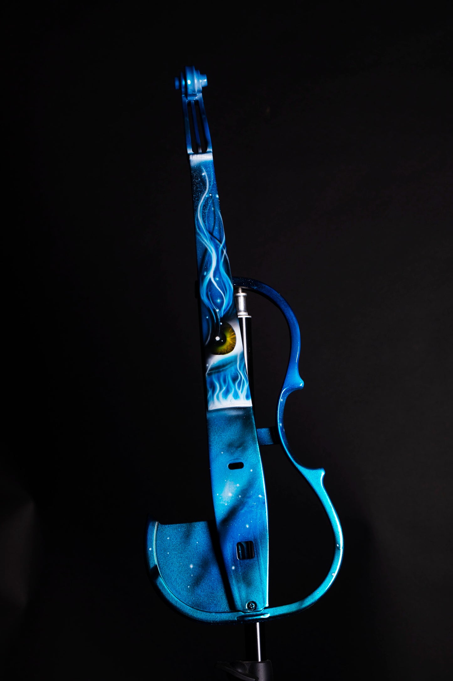 VIOLIN BLUE EYE